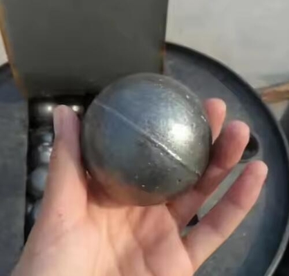 Chrom High Mill Ball Grinding Media Chrom Steel Balls với hàm lượng Fe2O3 0,5-1,5% và độ bền nén 50-100 MPa