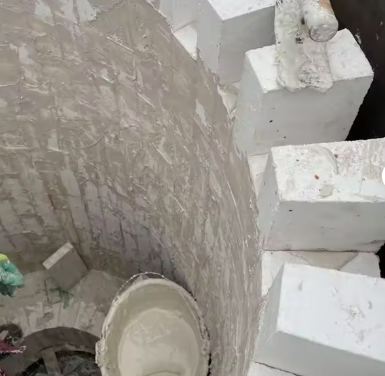 Đồ gạch chống sốc nhiệt cứng cao Corundum Mullite Fire Bricks cho lò công nghiệp